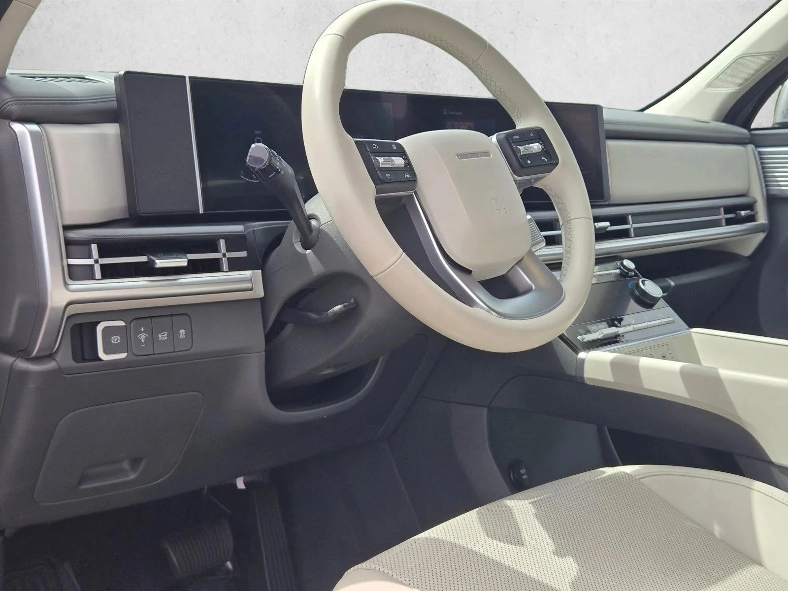 Used 2024 Shimmering Silver Hyundai SEL image 17