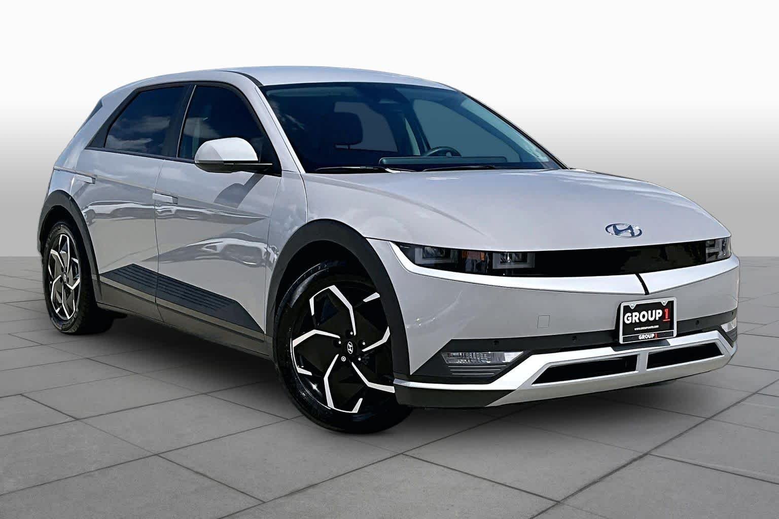 Used 2023 Cyber Gray Hyundai SEL image 2
