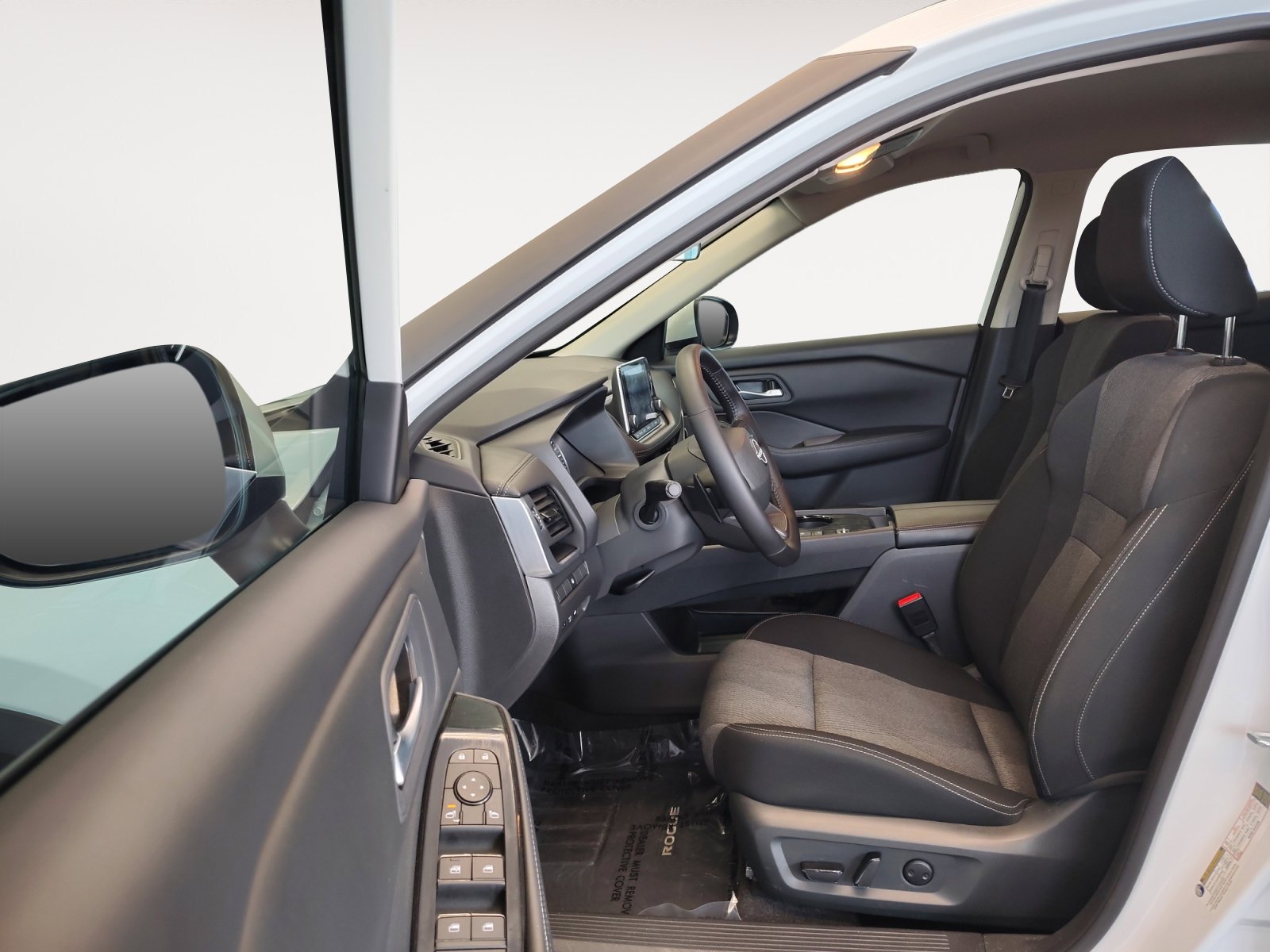 Certified Used 2026 Everest White Pearl Tricoat Nissan SV image 23