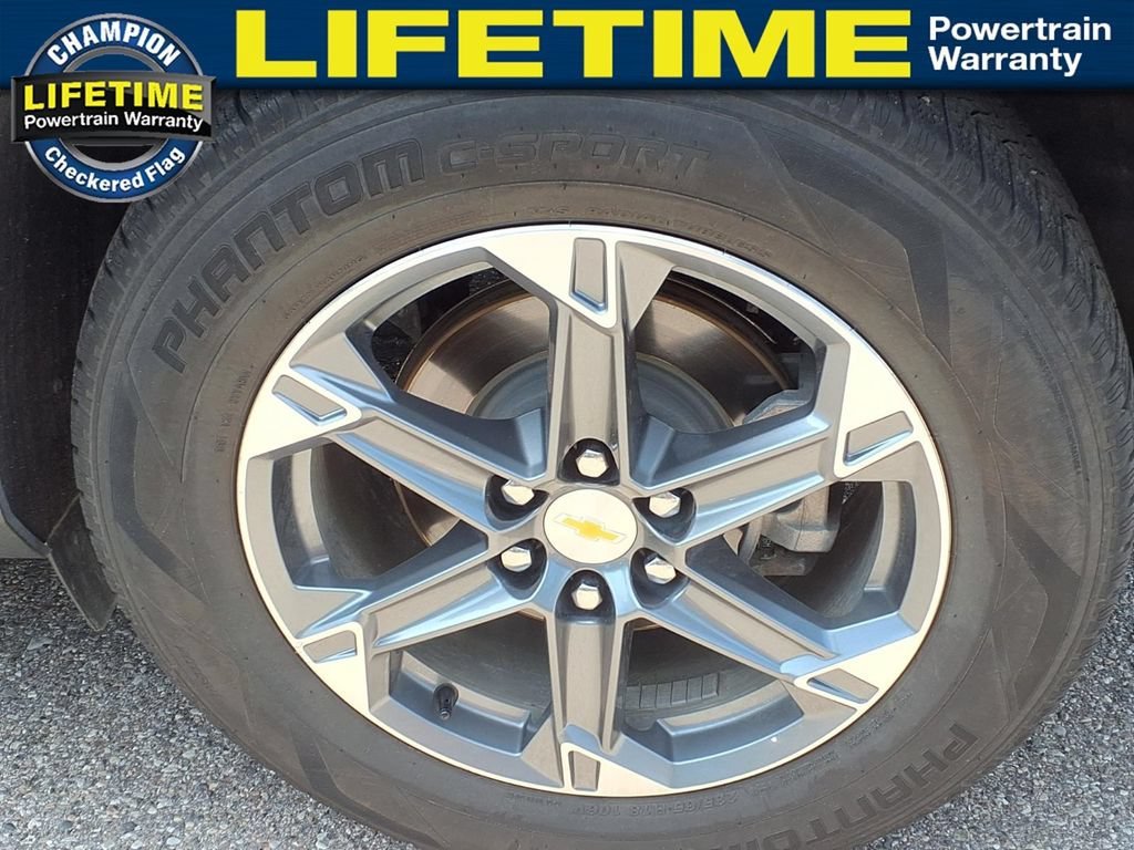 Used 2024 Black Chevrolet 2LT image 9