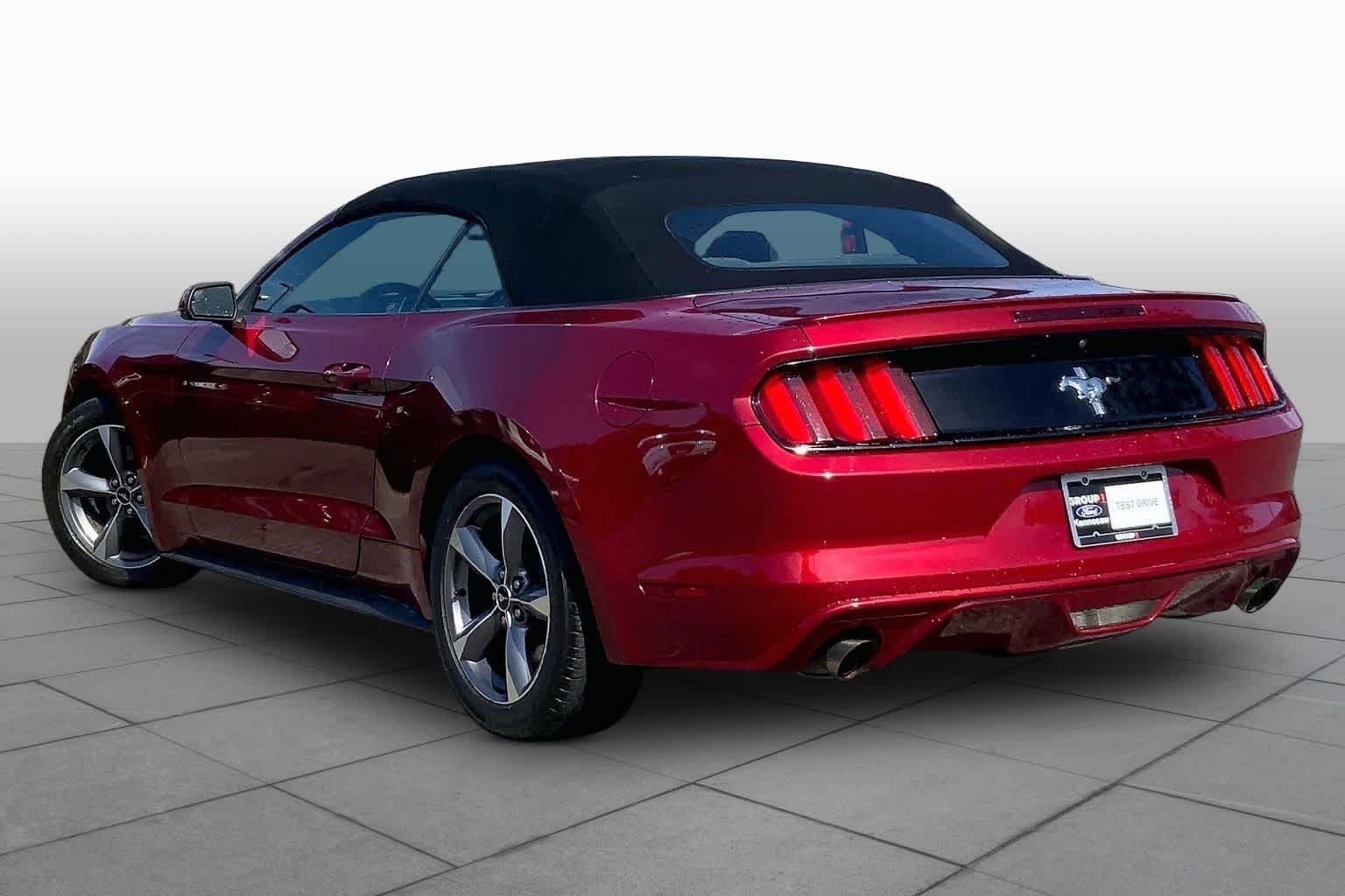 Used 2015 Ruby Red Metallic Tinted Clearcoat Ford V6 image 9