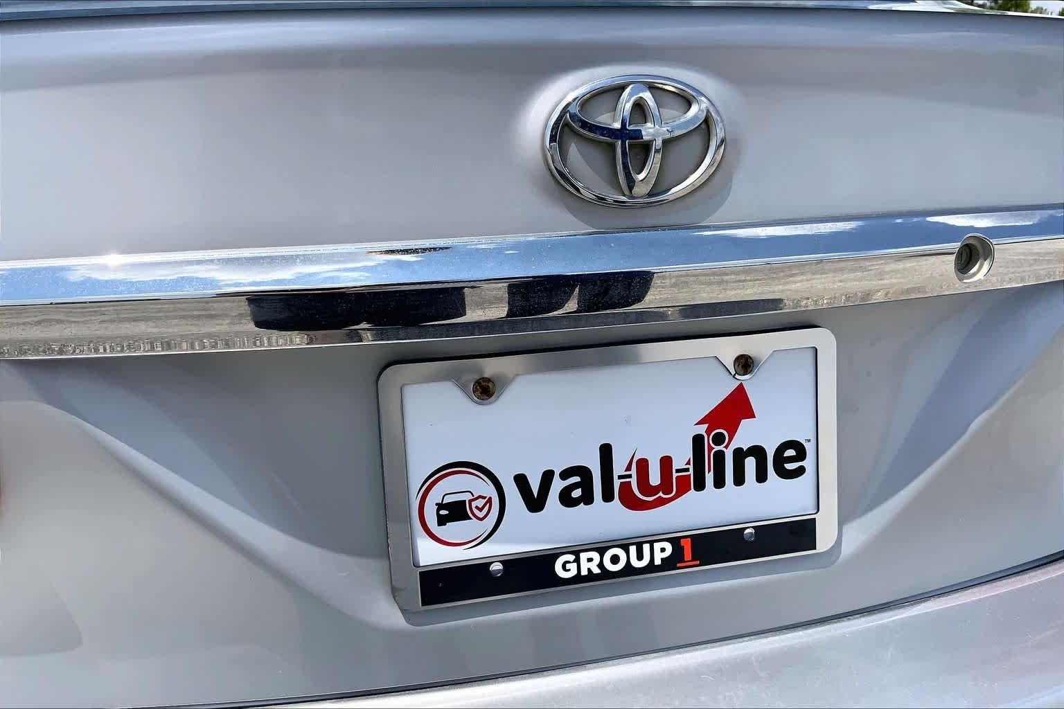 Used 2013 Classic Silver Metallic Toyota S image 10