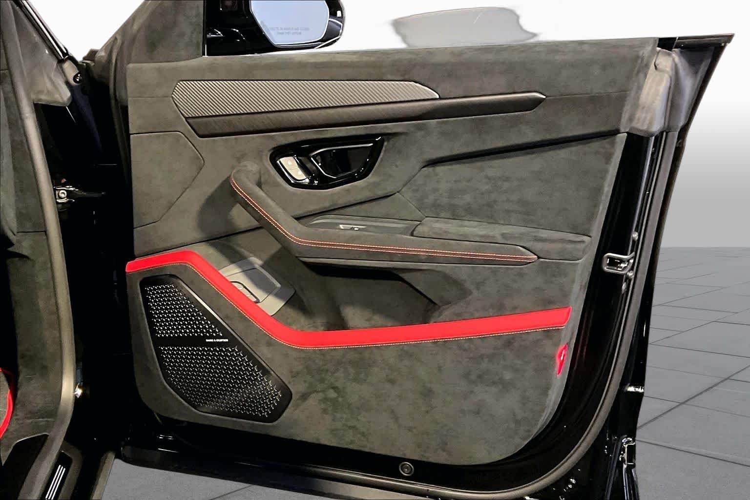 Used 2024 Nero Helene Metallic Lamborghini Performante image 22