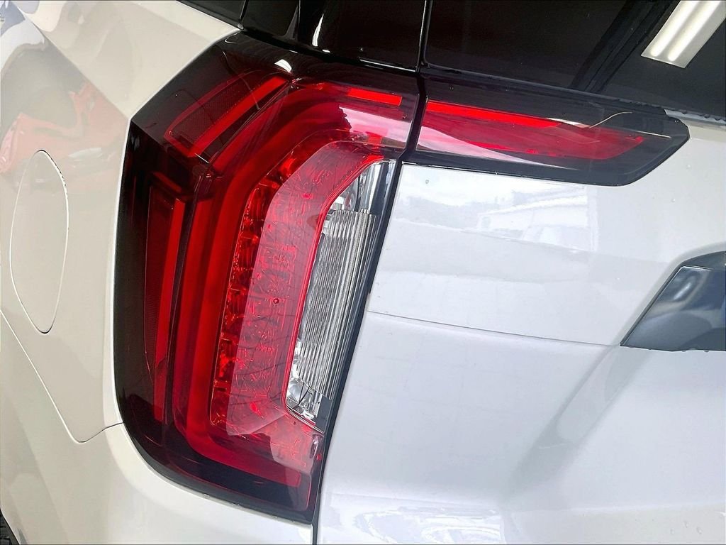 Used 2023 White GMC Denali Ultimate image 35