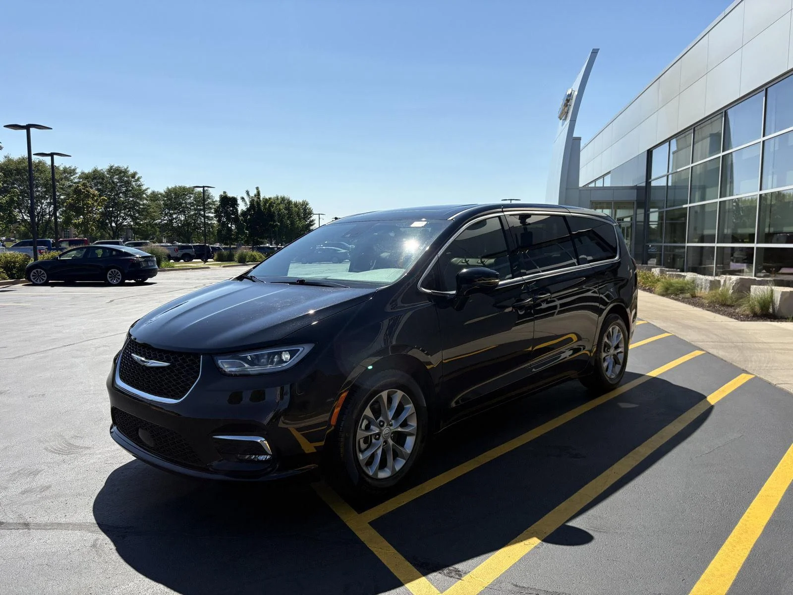 Used 2026 Diamond Black Chrysler Limited image 3