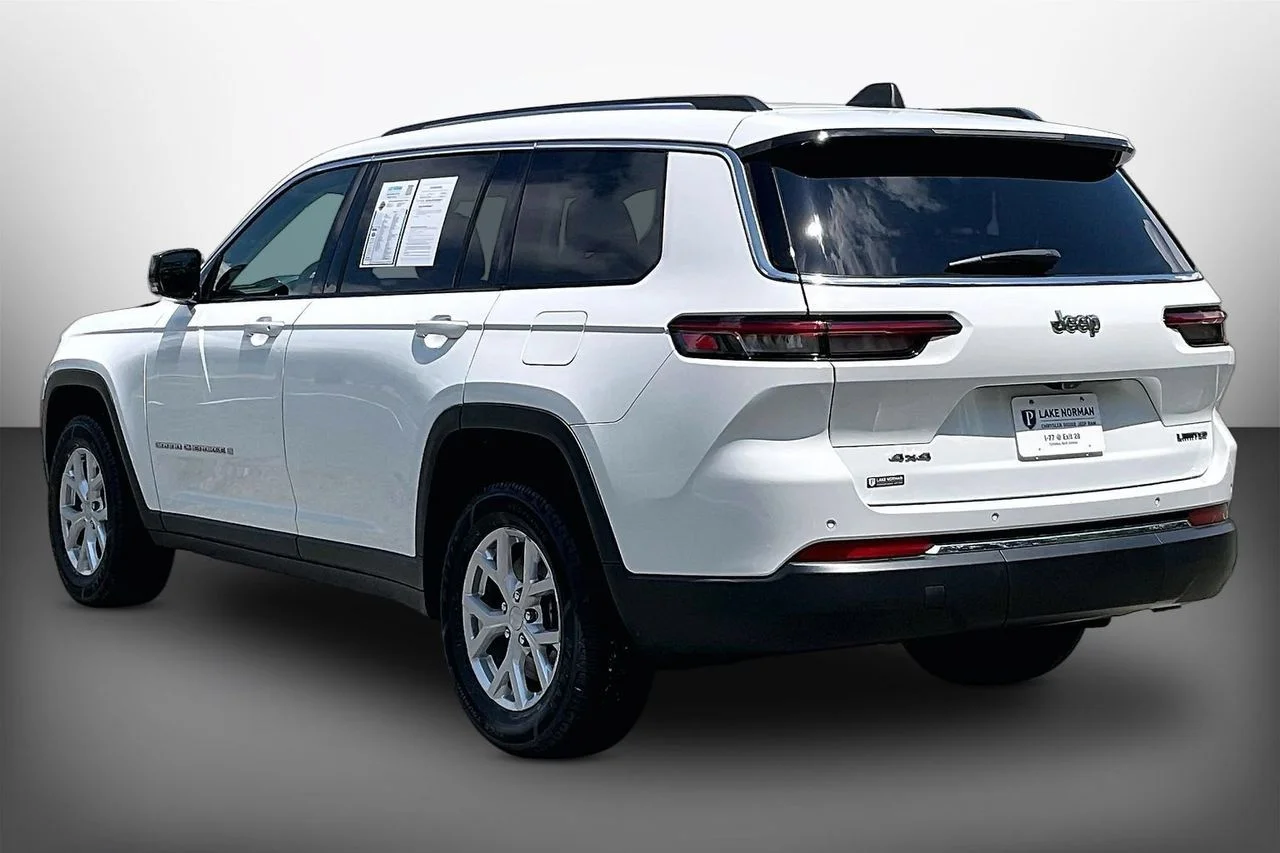 Used 2023 White Jeep Limited image 6
