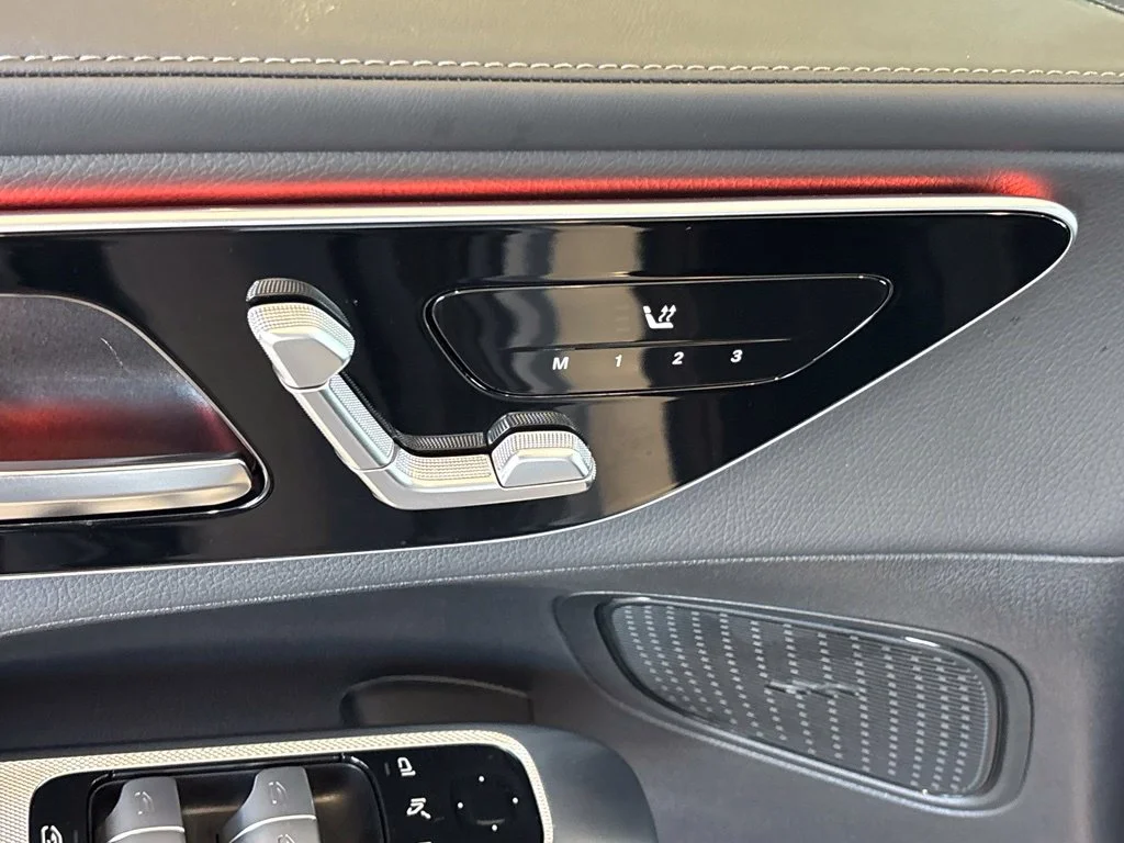 Used 2025 Silver Mercedes-Benz GLC 350e image 18