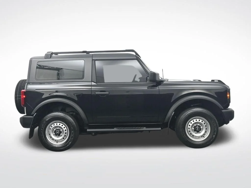 Used 2022 Black Ford Base image 4