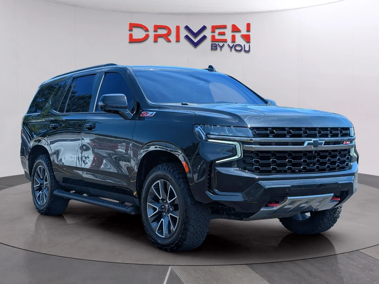 Used 2022 Black Chevrolet Z71 image 7