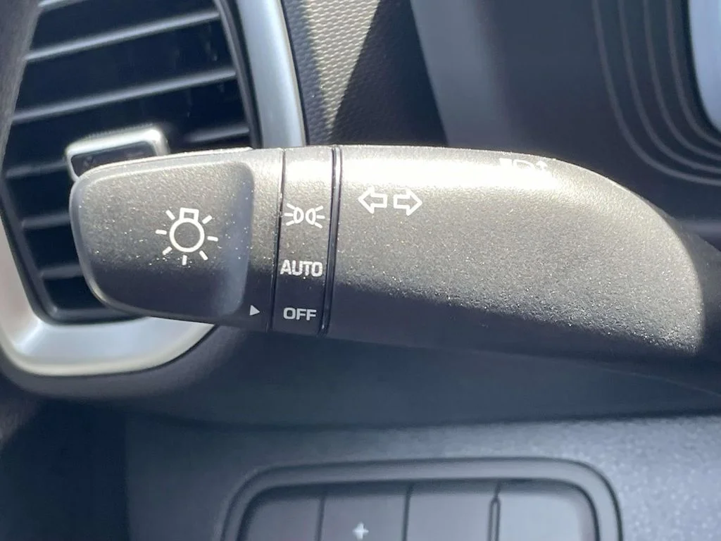 New 2026 Silver Hyundai SE image 21