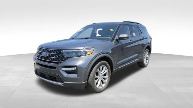 Used 2020 Gray Ford XLT image 3