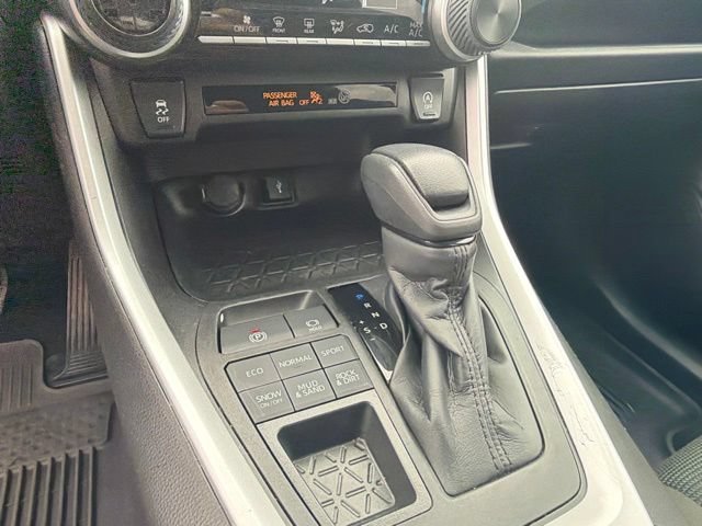 Used 2022 Silver Sky Metallic Toyota LE image 28