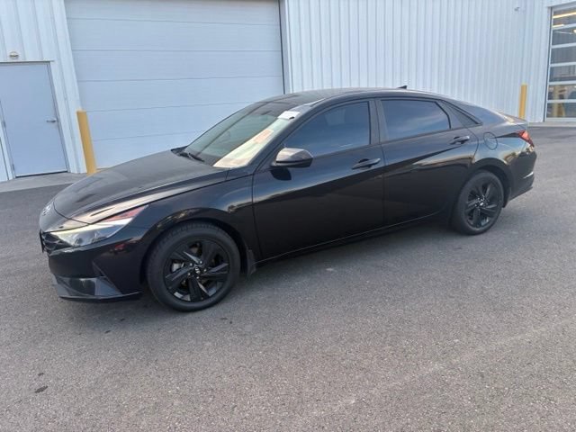 Used 2023 Hyundai Elantra Blue with VIN KMHLM4AJ5PU079289 for sale in Kansas City