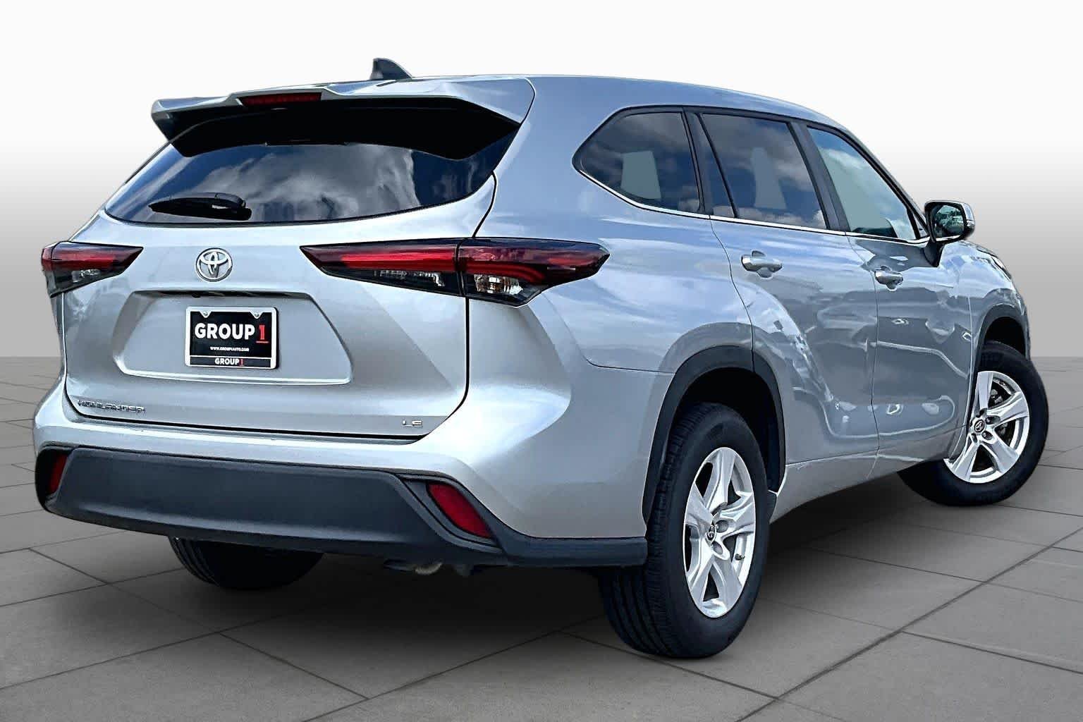 Used 2025 Celestial Silver Metallic Toyota XLE image 13