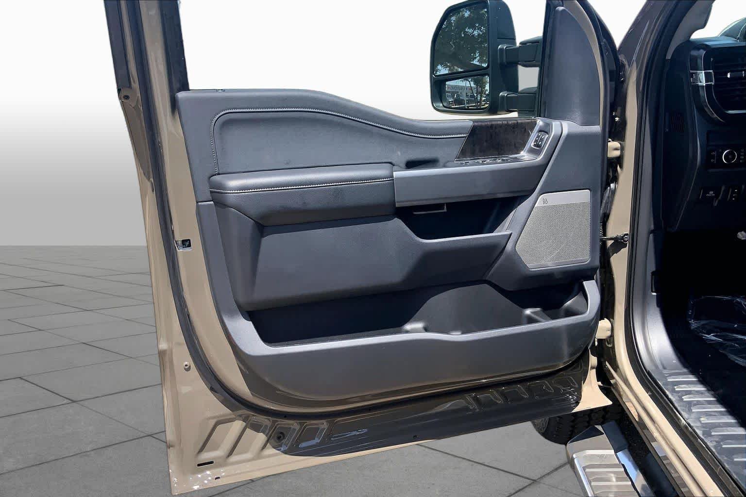 New 2026 Marsh Gray Ford F-250® Lariat® image 10