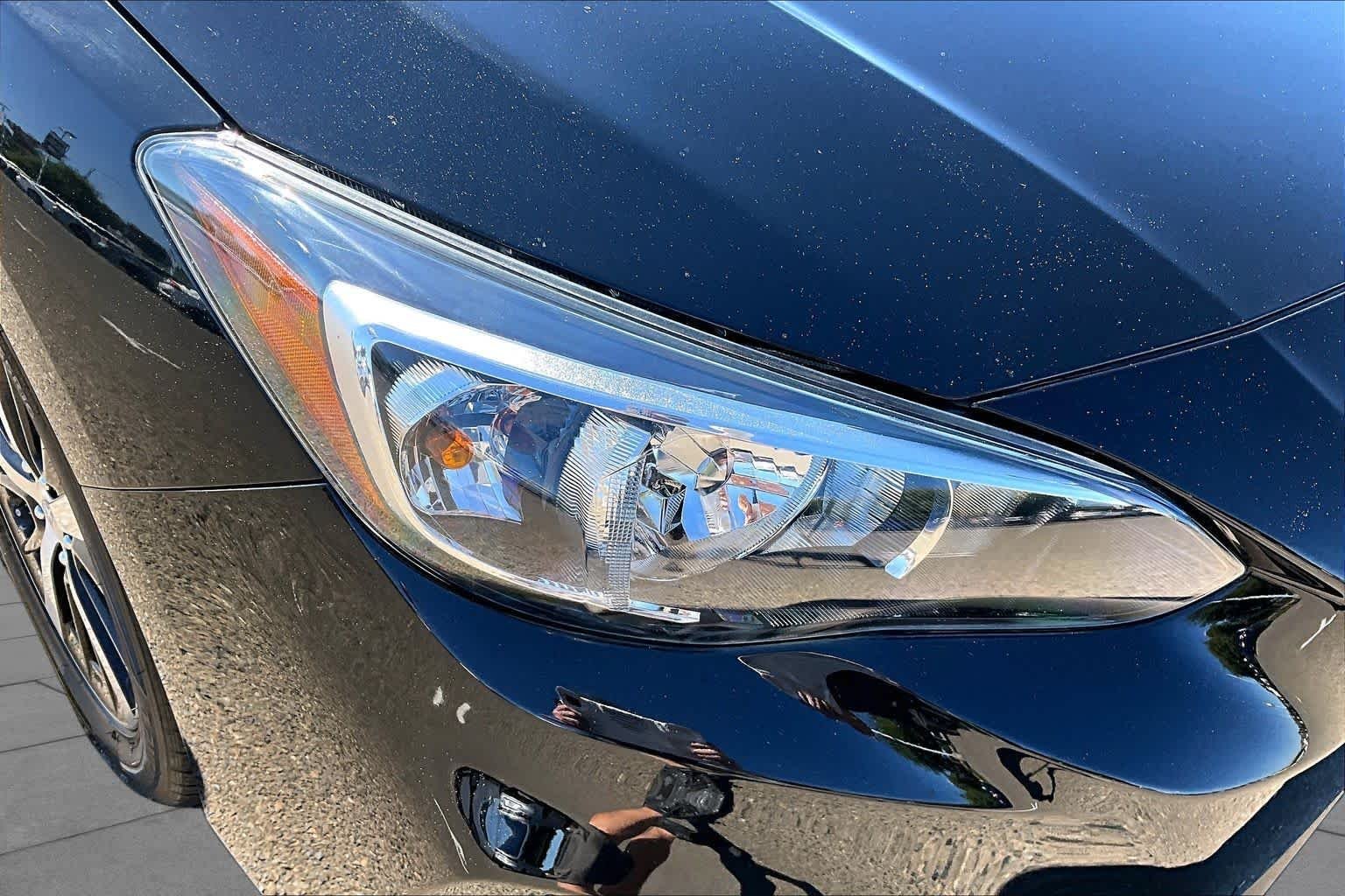 Used 2019 Crystal Black Silica Subaru Premium image 27