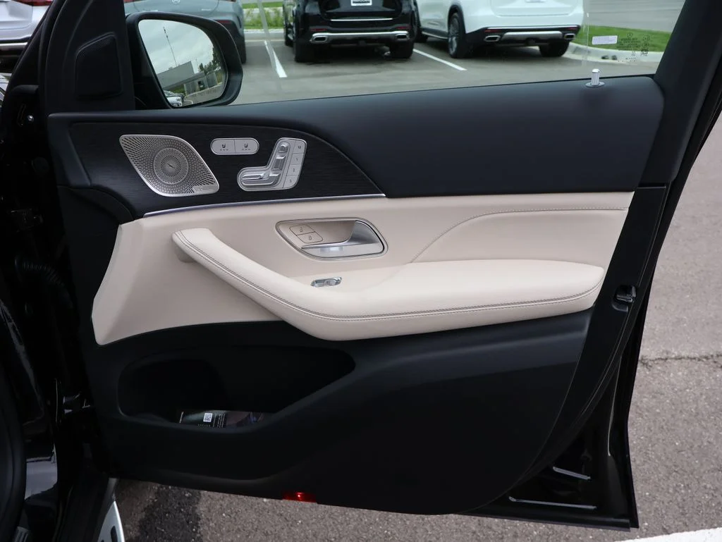 New 2026 Obsidian Black Metallic Mercedes-Benz GLE 450 image 11