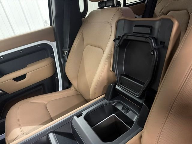 New 2026 Fuji White Land Rover S image 36