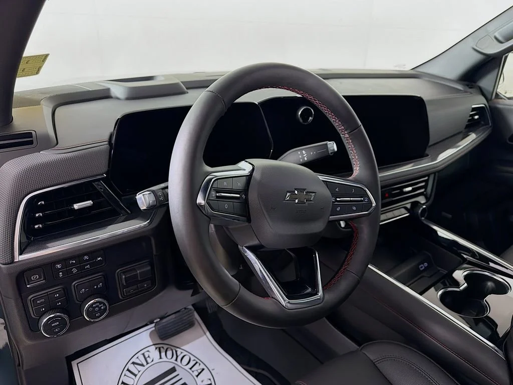 Used 2025 Cypress Gray Chevrolet RST image 10