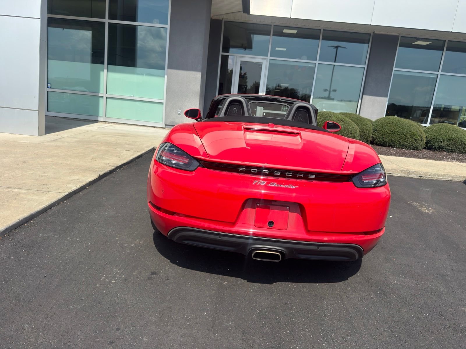 Used 2019  Porsche Base image 6