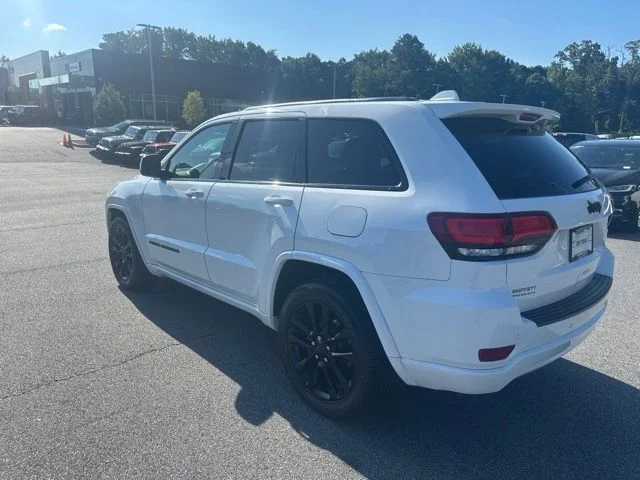Used 2021 White Jeep Laredo X image 5