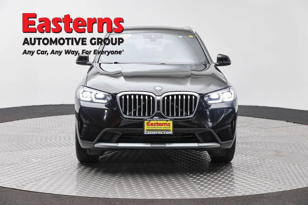 Used 2024 Black BMW xDrive30i image 2