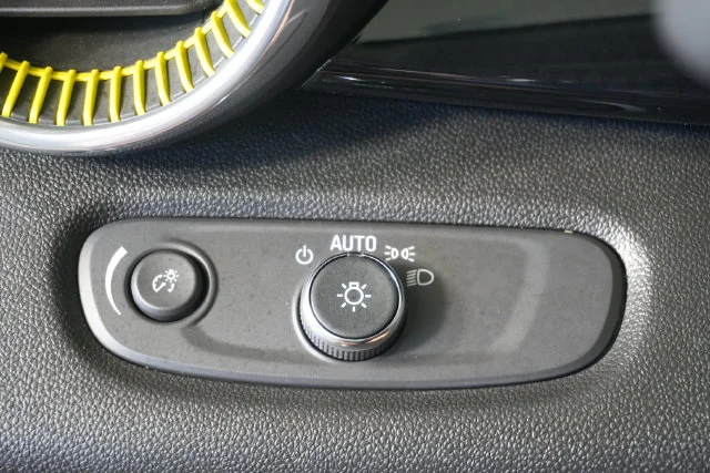 Used 2025 Green Chevrolet ACTIV image 22