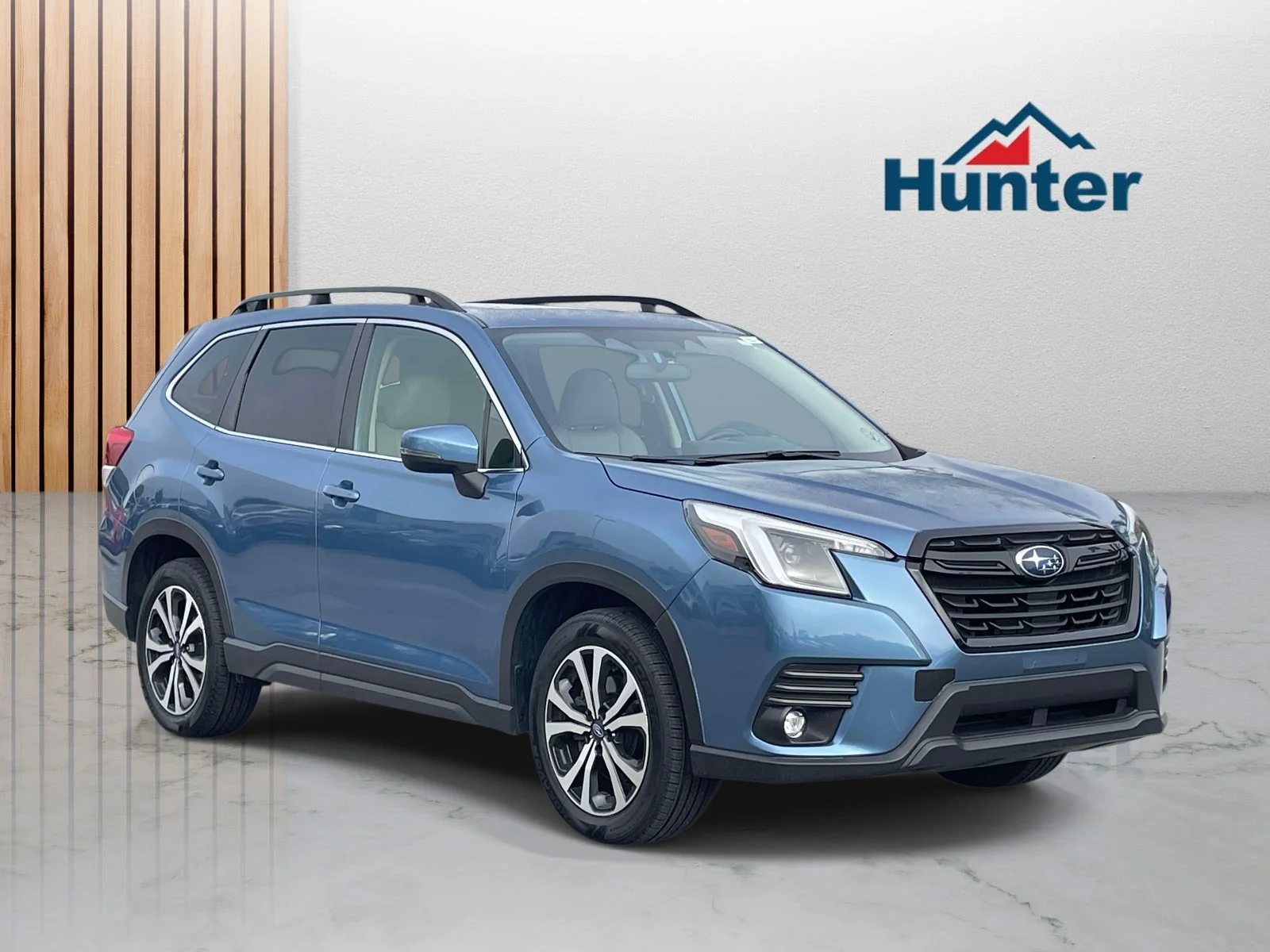 Used 2024 Horizon Blue Pearl Subaru Limited image 1