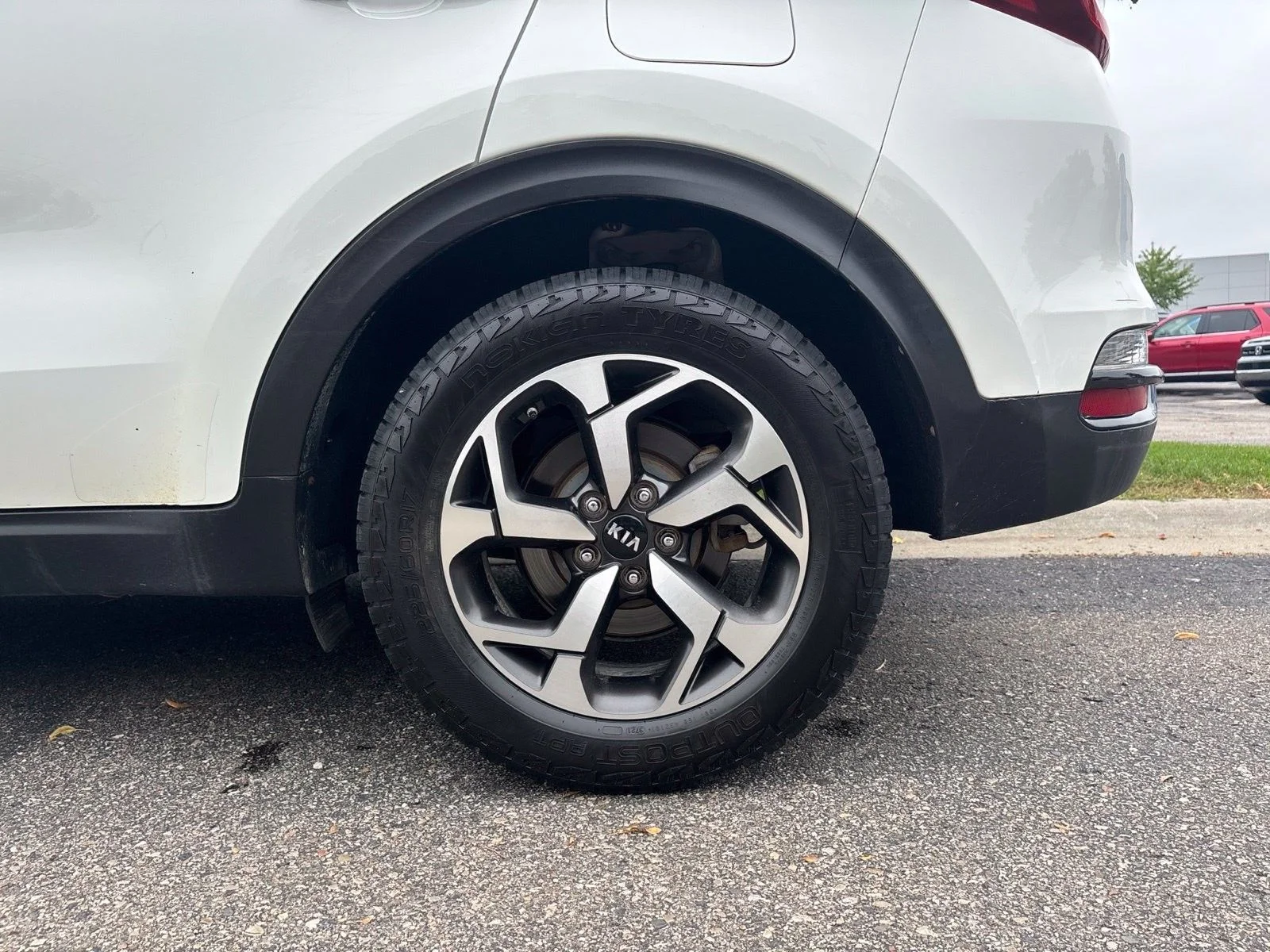 Used 2021 Clear White Kia LX image 4