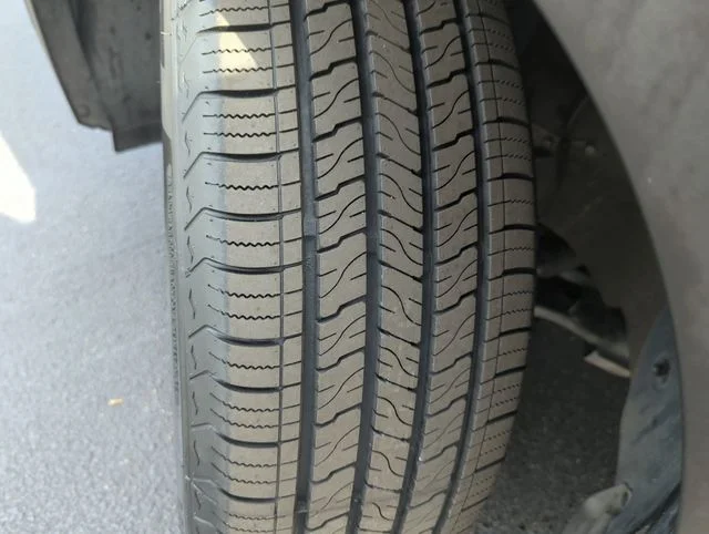 Used 2019 Black Hyundai SEL Plus image 44