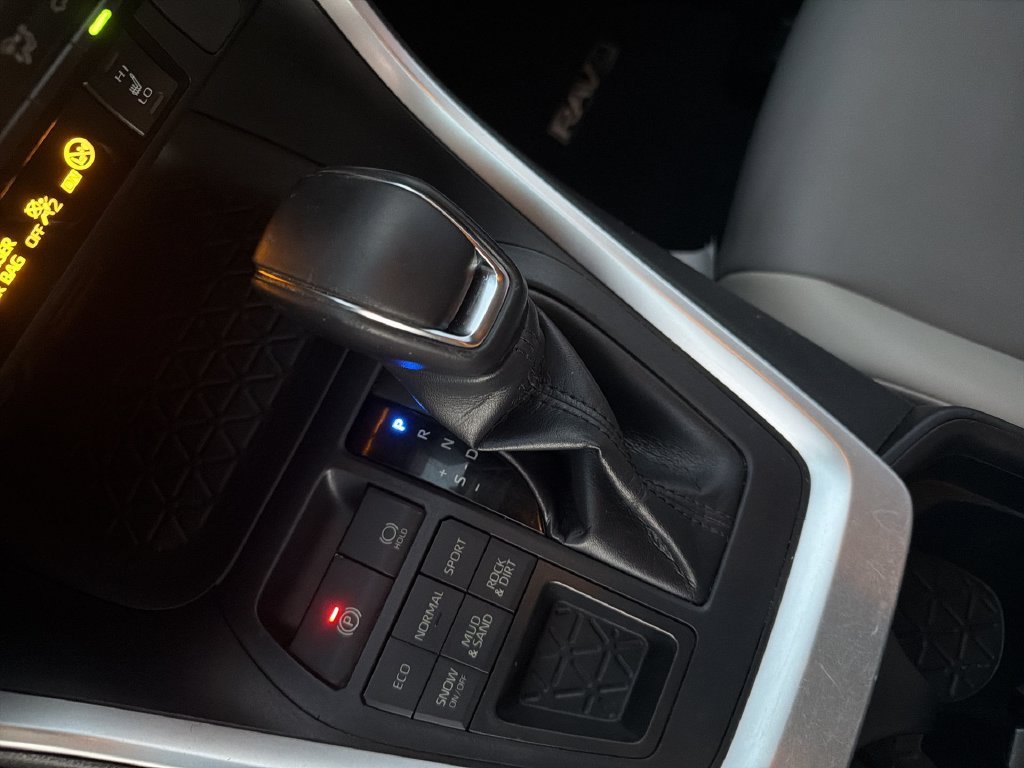 2019 Toyota RAV4 XLE Premium - Photo 24