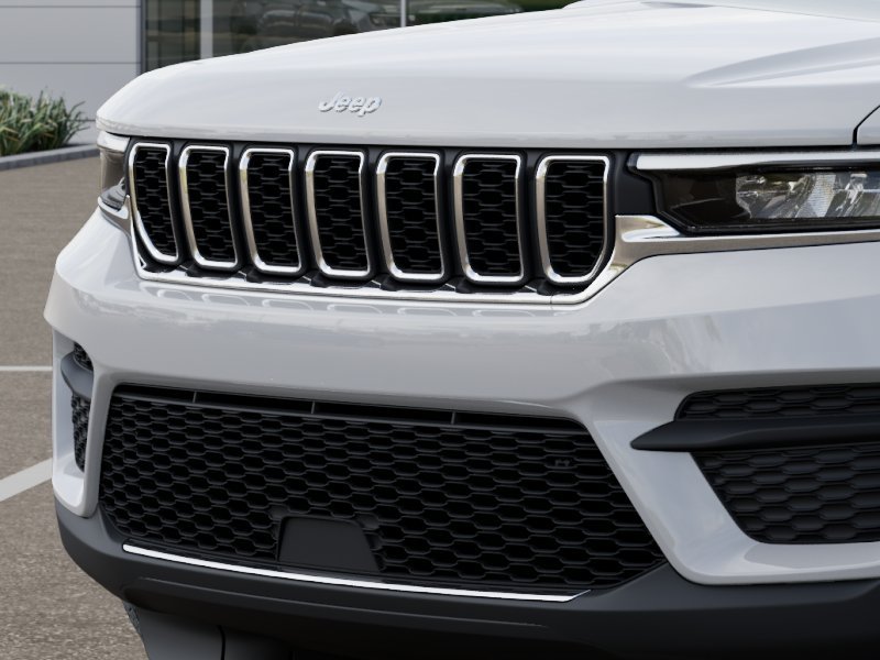 New 2026 Bright White Clear-Coat Exterior Paint Jeep Laredo 4x4 image 11