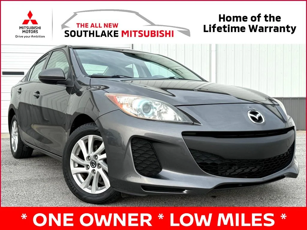 Used 2013  Mazda i Touring image 1
