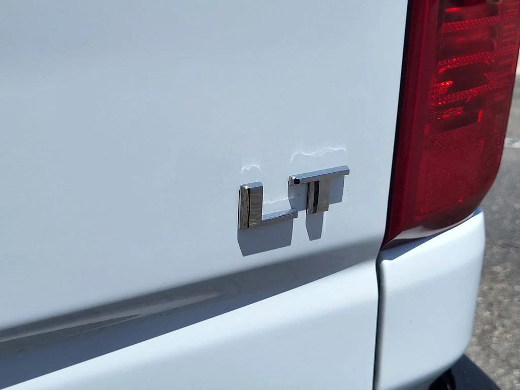 Used 2025 Summit White Chevrolet LT image 9