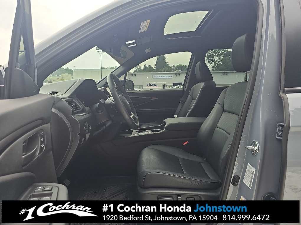 Used 2025 Sonic Gray Pearl Honda EX-L image 19