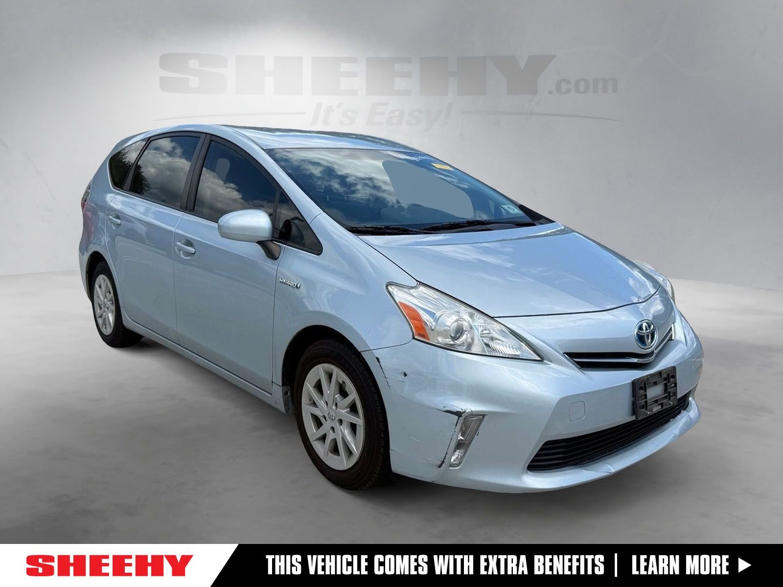 Used 2012 Blue Toyota Three image 1