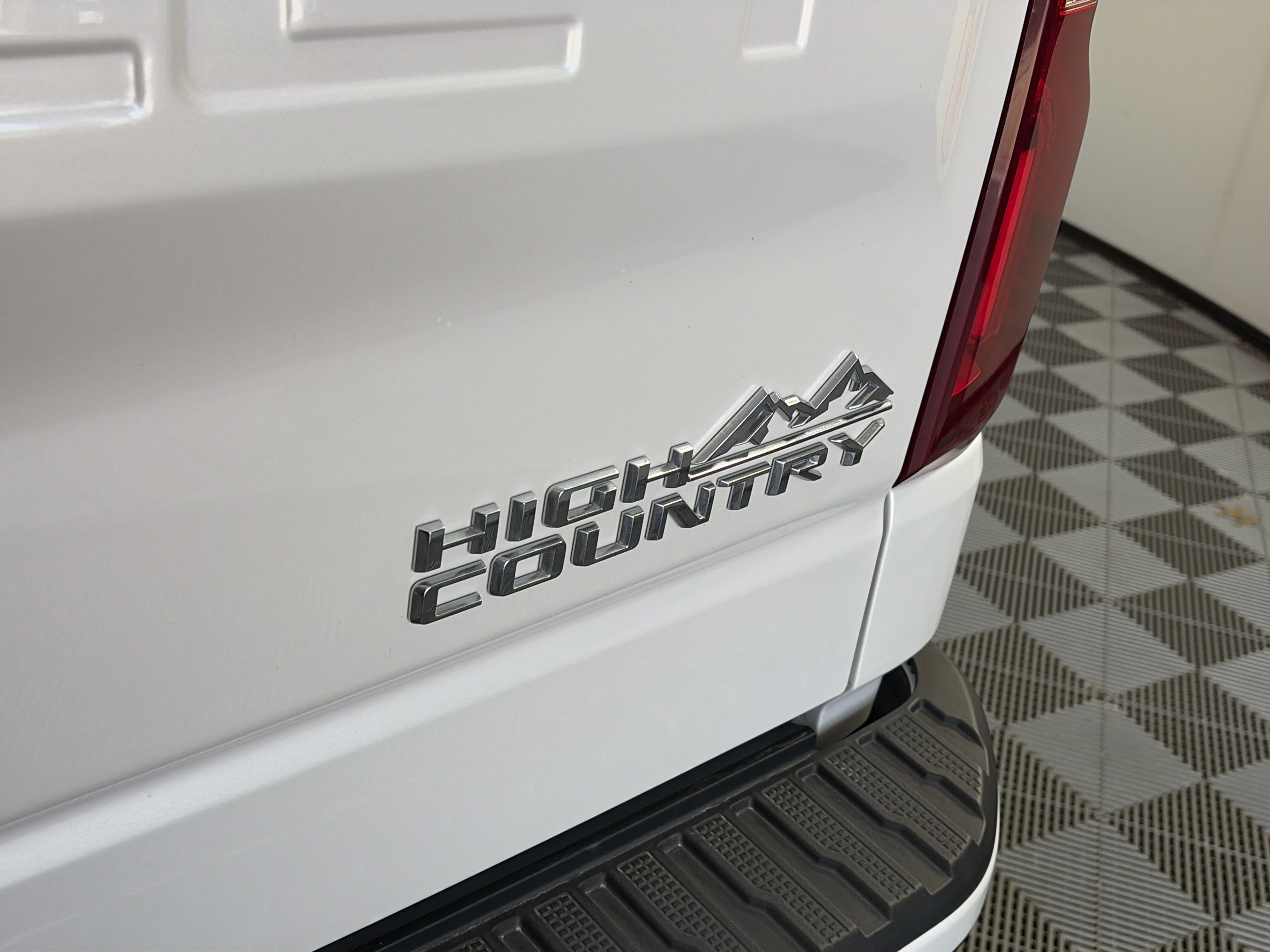 2024 Chevrolet Silverado 1500 High Country - Photo 16