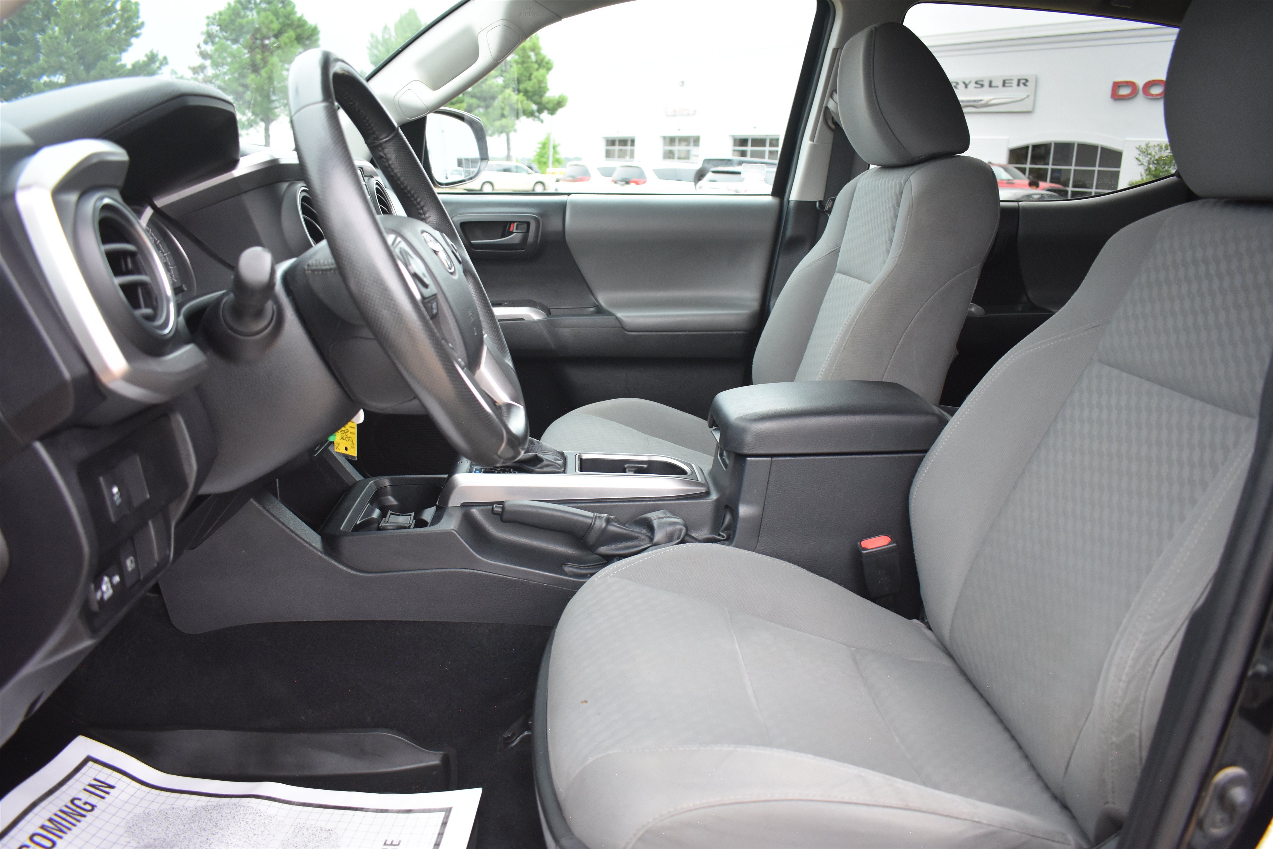 Used 2022 Black Toyota SR5 image 17