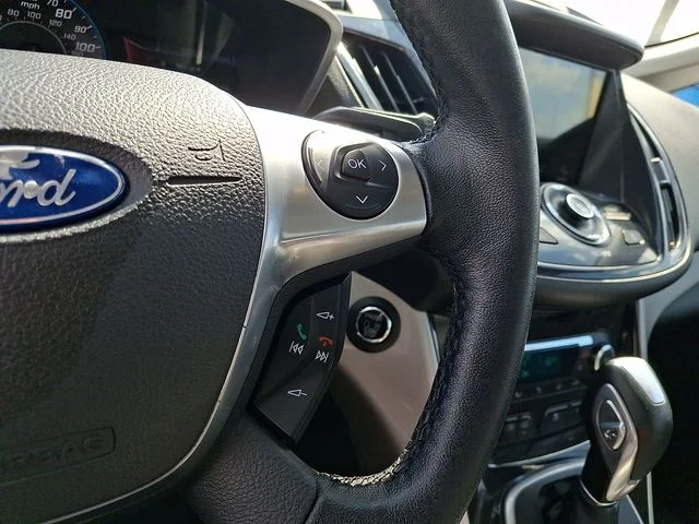 Used 2016 Gray Ford SEL image 23