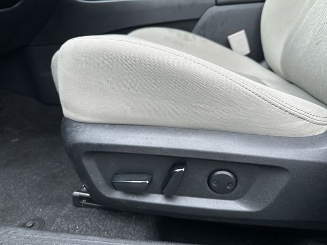 2025 Nissan Rogue SV - Photo 16