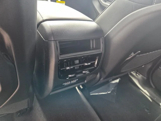 New 2026 Silver Zynith Exterior Paint Jeep Laredo image 6