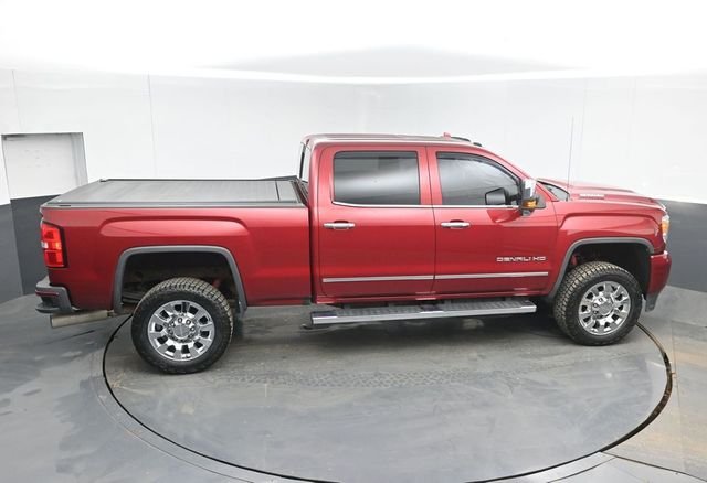 Used 2019 Red GMC Denali image 38