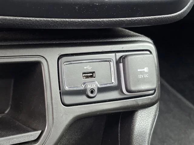 Certified Used 2021 Jetset Blue Clearcoat Jeep Latitude image 22