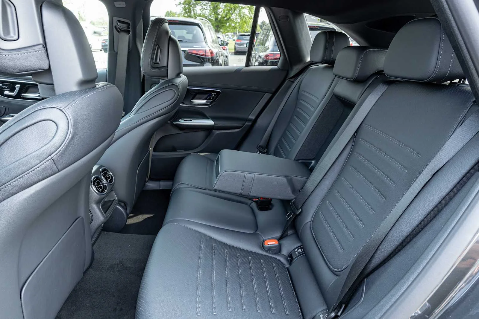 New 2025 Graphite Grey Metallic Mercedes-Benz GLC 350 image 19