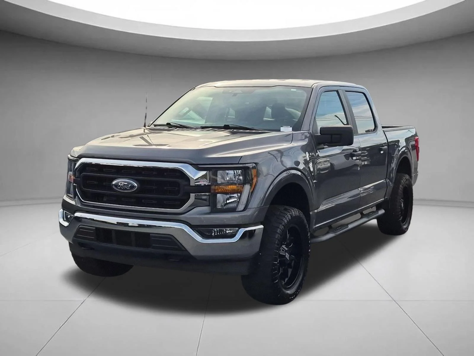 Used 2023 Carbonized Gray Metallic Ford XLT image 1