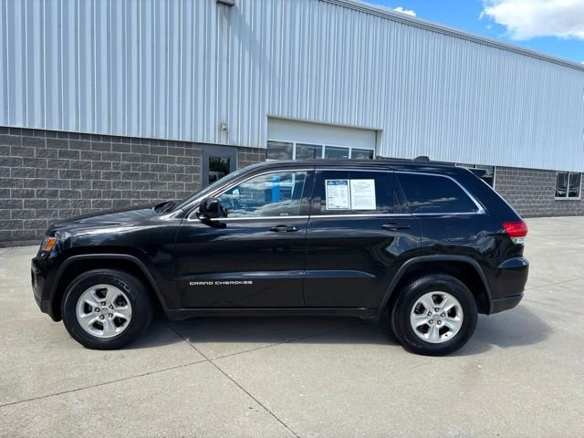 Used 2014 Black Jeep Laredo image 9