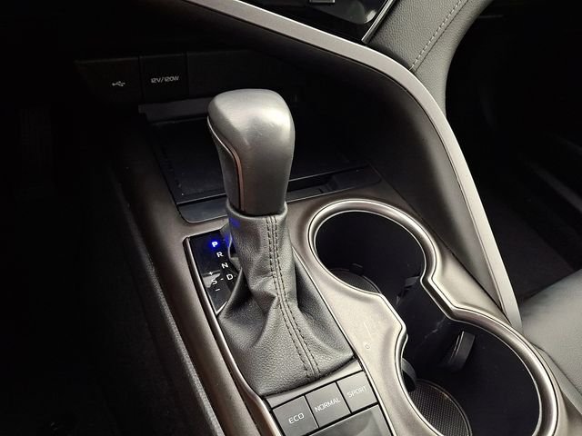 Used 2024 White Toyota SE image 17