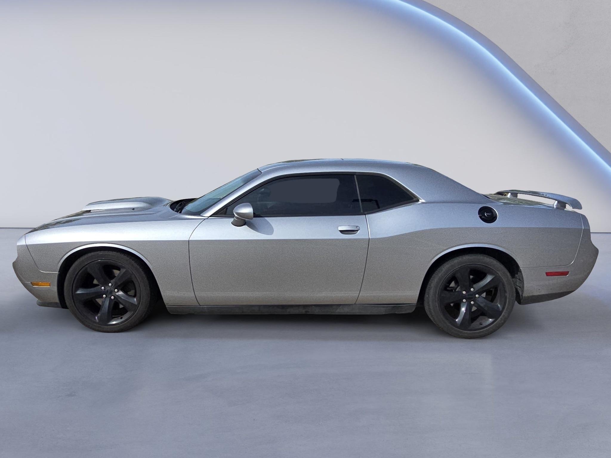 Used 2013 Gray Dodge R/T image 2