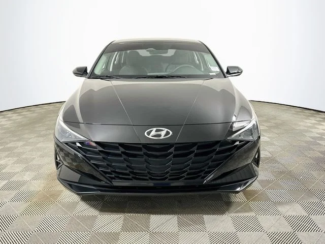 Certified Pre-Owned 2022 Hyundai Elantra SE