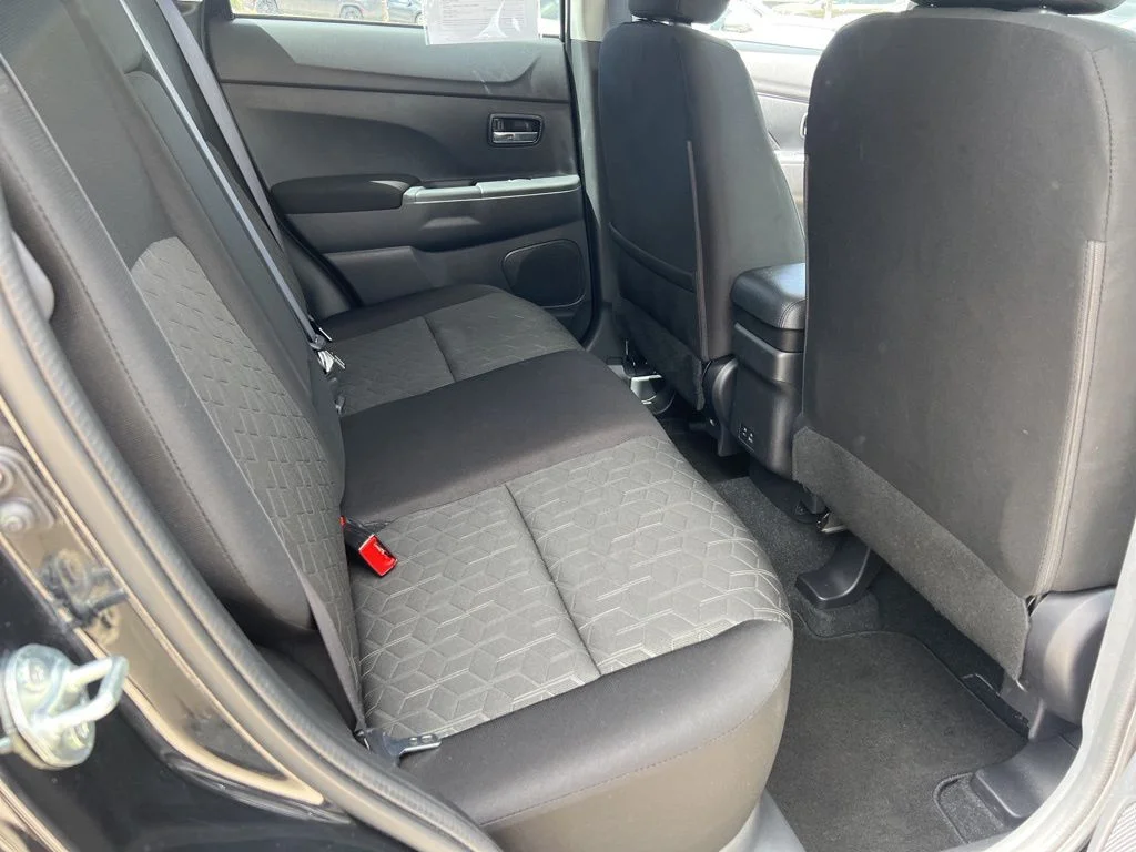 Used 2025 Gray Mitsubishi 2.0 ES image 18